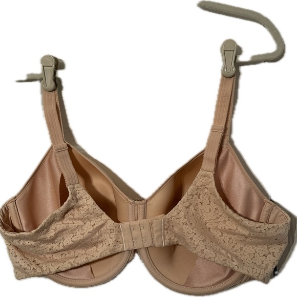 Chantelle Bra 38DD - Picture 4 of 6